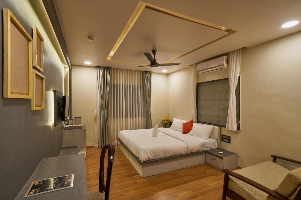 Tranquil La Casa Hotel Pune Exterior foto